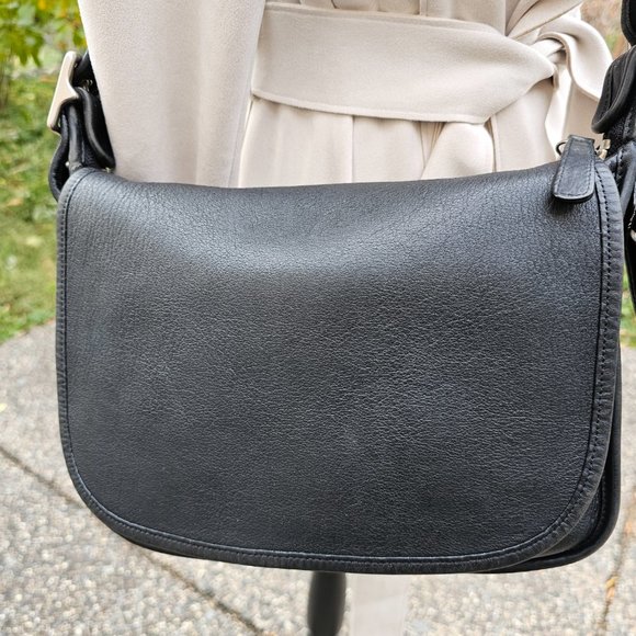 VINTAGE COACH  Patricia Legacy Flap Black Leather Crossbody Bag #9951 - Picture 2 of 16